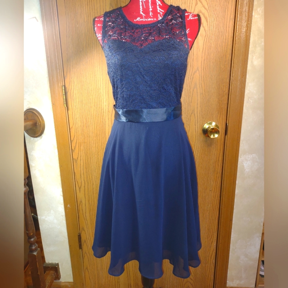 Navy tank dress small